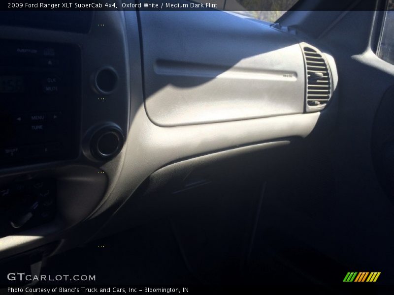 Oxford White / Medium Dark Flint 2009 Ford Ranger XLT SuperCab 4x4
