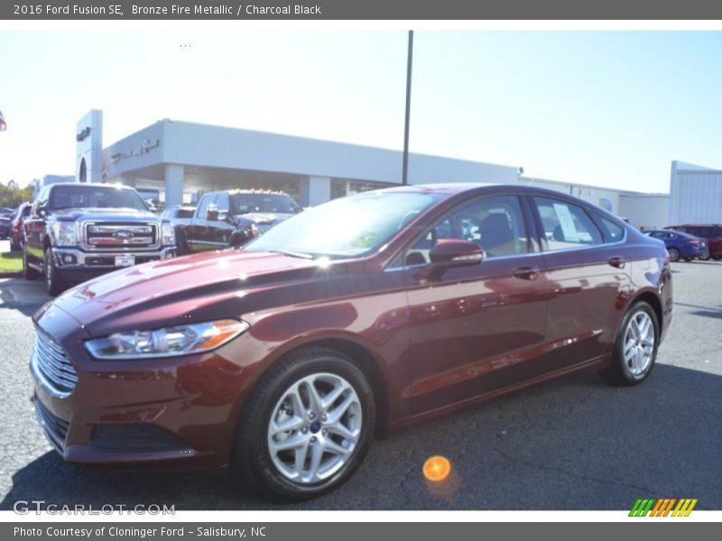 Bronze Fire Metallic / Charcoal Black 2016 Ford Fusion SE