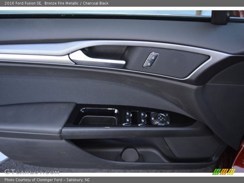 Bronze Fire Metallic / Charcoal Black 2016 Ford Fusion SE