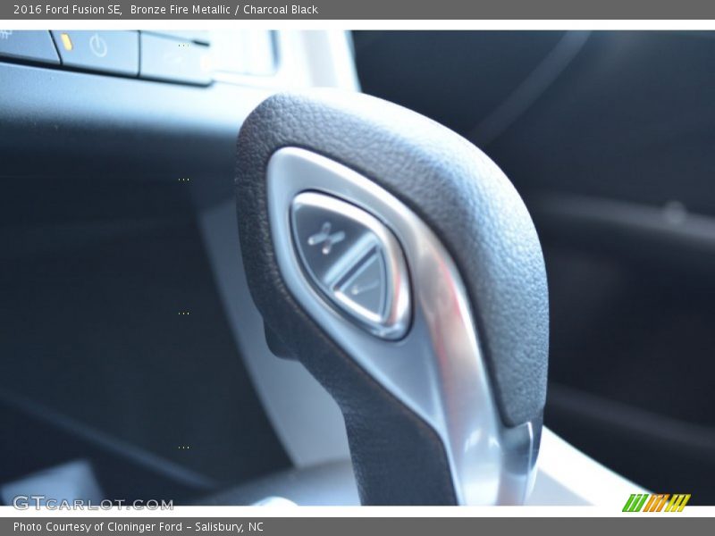Bronze Fire Metallic / Charcoal Black 2016 Ford Fusion SE