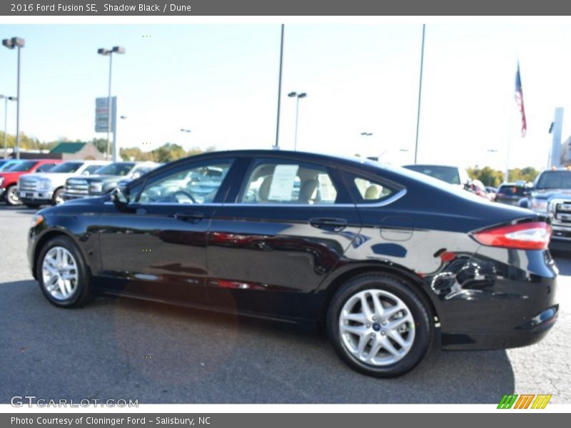 Shadow Black / Dune 2016 Ford Fusion SE