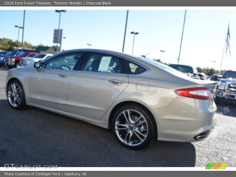 Tectonic Metallic / Charcoal Black 2016 Ford Fusion Titanium