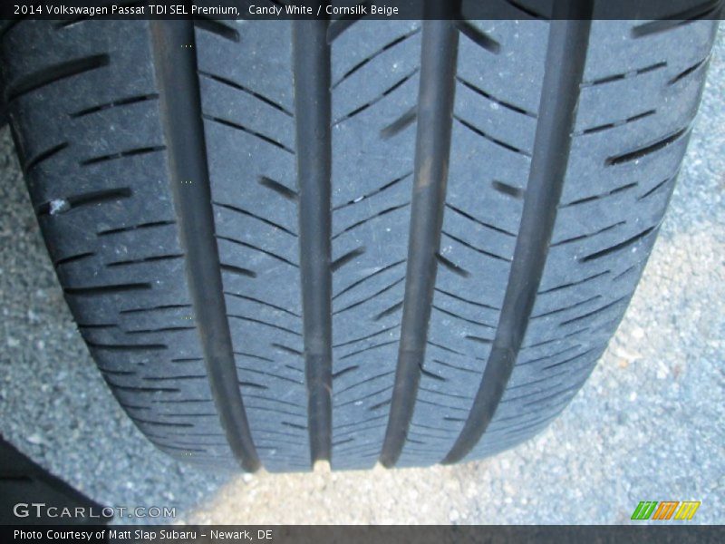 Candy White / Cornsilk Beige 2014 Volkswagen Passat TDI SEL Premium