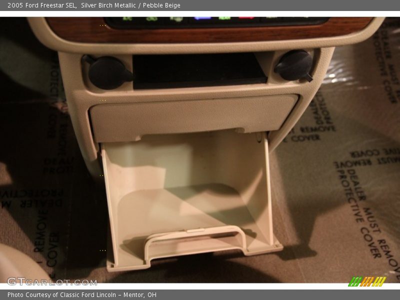 Silver Birch Metallic / Pebble Beige 2005 Ford Freestar SEL