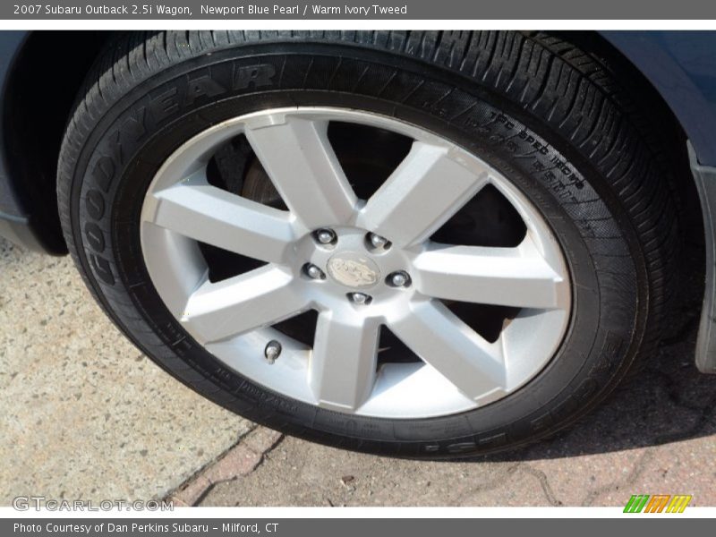 Newport Blue Pearl / Warm Ivory Tweed 2007 Subaru Outback 2.5i Wagon