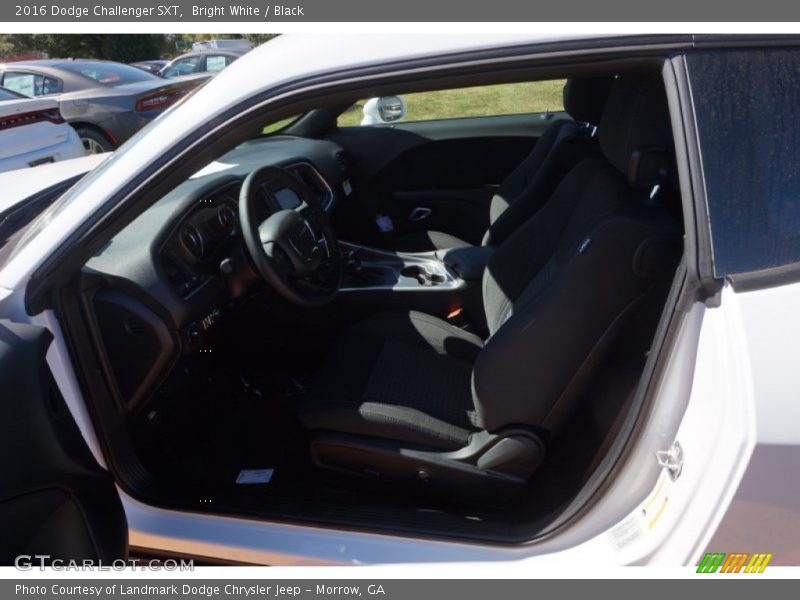Bright White / Black 2016 Dodge Challenger SXT