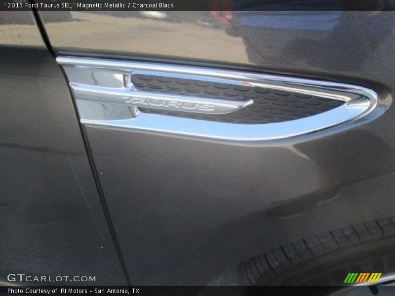 Magnetic Metallic / Charcoal Black 2015 Ford Taurus SEL