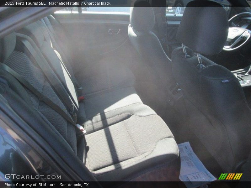 Magnetic Metallic / Charcoal Black 2015 Ford Taurus SEL