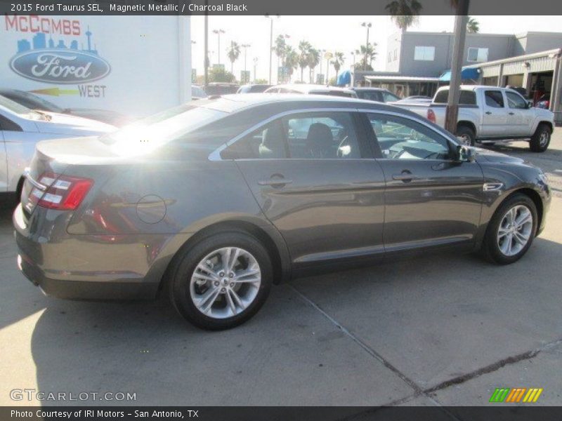 Magnetic Metallic / Charcoal Black 2015 Ford Taurus SEL