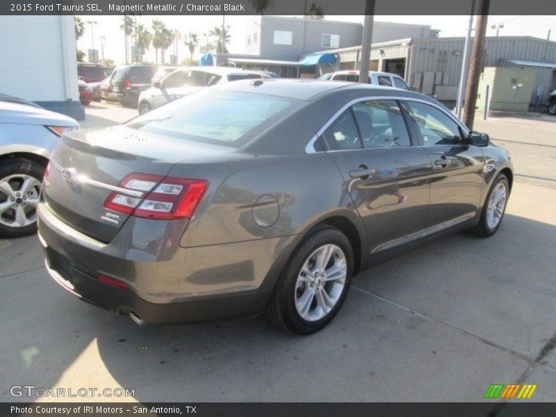 Magnetic Metallic / Charcoal Black 2015 Ford Taurus SEL