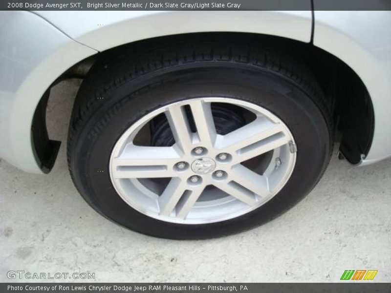 Bright Silver Metallic / Dark Slate Gray/Light Slate Gray 2008 Dodge Avenger SXT