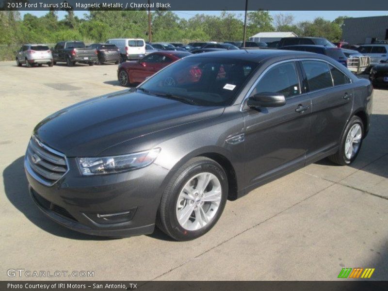 Magnetic Metallic / Charcoal Black 2015 Ford Taurus SEL