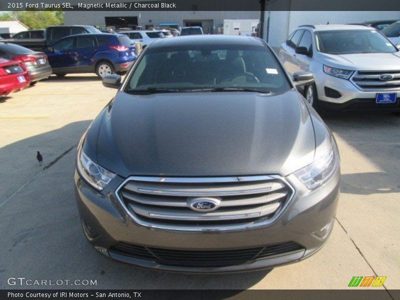 Magnetic Metallic / Charcoal Black 2015 Ford Taurus SEL