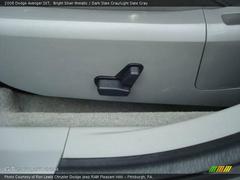 Bright Silver Metallic / Dark Slate Gray/Light Slate Gray 2008 Dodge Avenger SXT