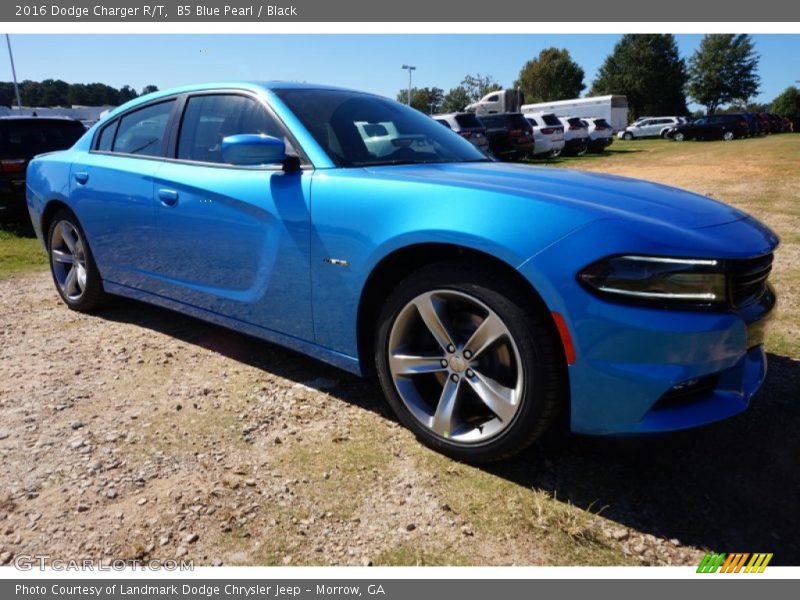 Front 3/4 View of 2016 Charger R/T