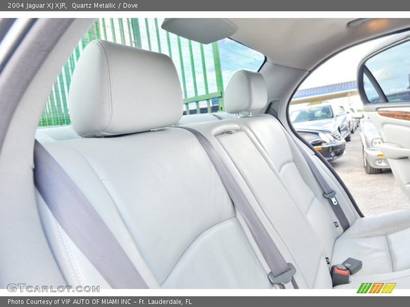 Quartz Metallic / Dove 2004 Jaguar XJ XJR