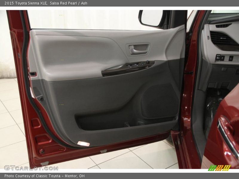 Salsa Red Pearl / Ash 2015 Toyota Sienna XLE