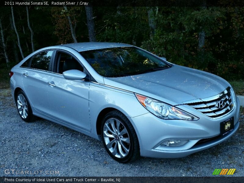 Radiant Silver / Gray 2011 Hyundai Sonata SE