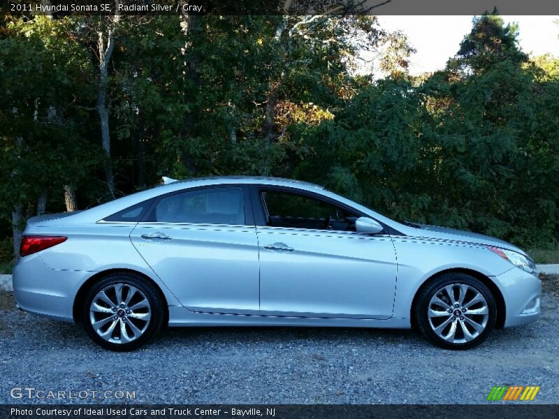 Radiant Silver / Gray 2011 Hyundai Sonata SE