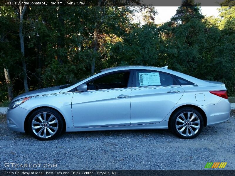 Radiant Silver / Gray 2011 Hyundai Sonata SE