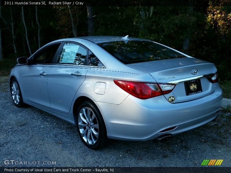 Radiant Silver / Gray 2011 Hyundai Sonata SE
