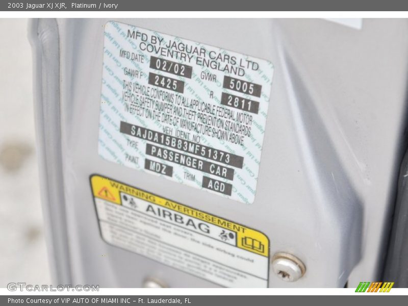 Platinum / Ivory 2003 Jaguar XJ XJR