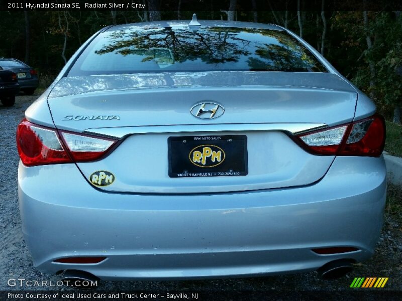 Radiant Silver / Gray 2011 Hyundai Sonata SE