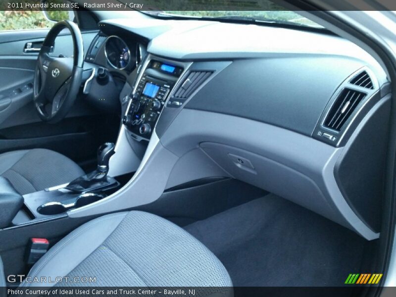 Radiant Silver / Gray 2011 Hyundai Sonata SE