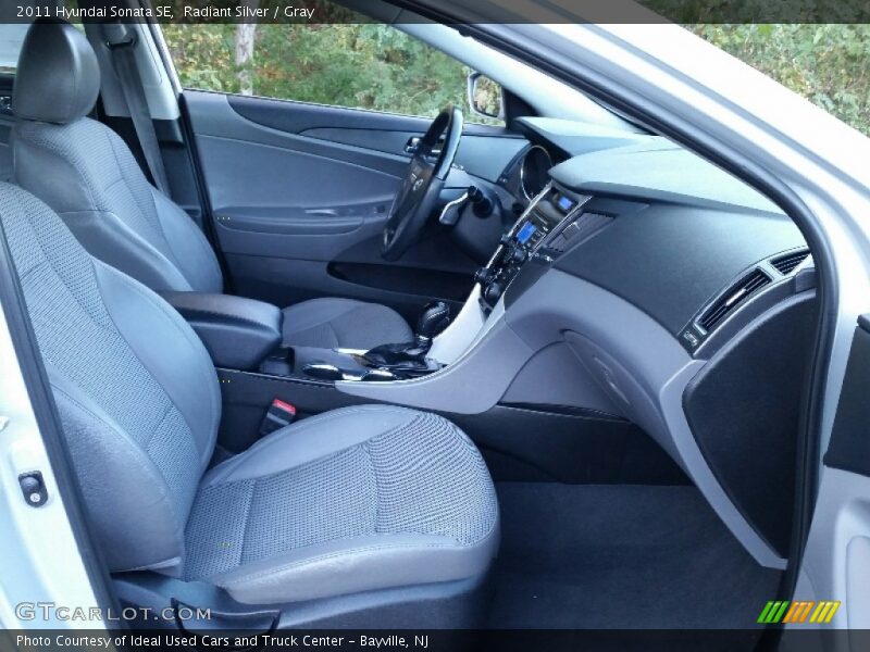 Radiant Silver / Gray 2011 Hyundai Sonata SE