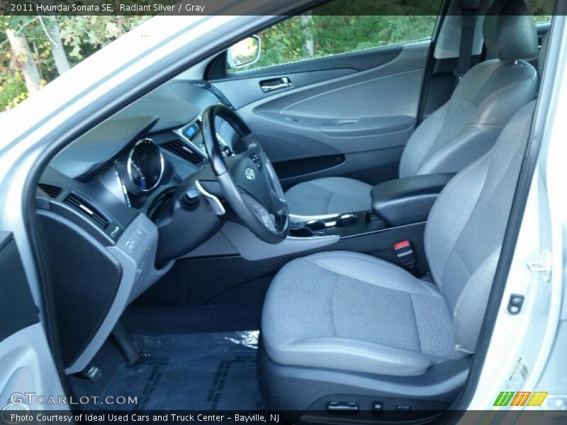 Radiant Silver / Gray 2011 Hyundai Sonata SE