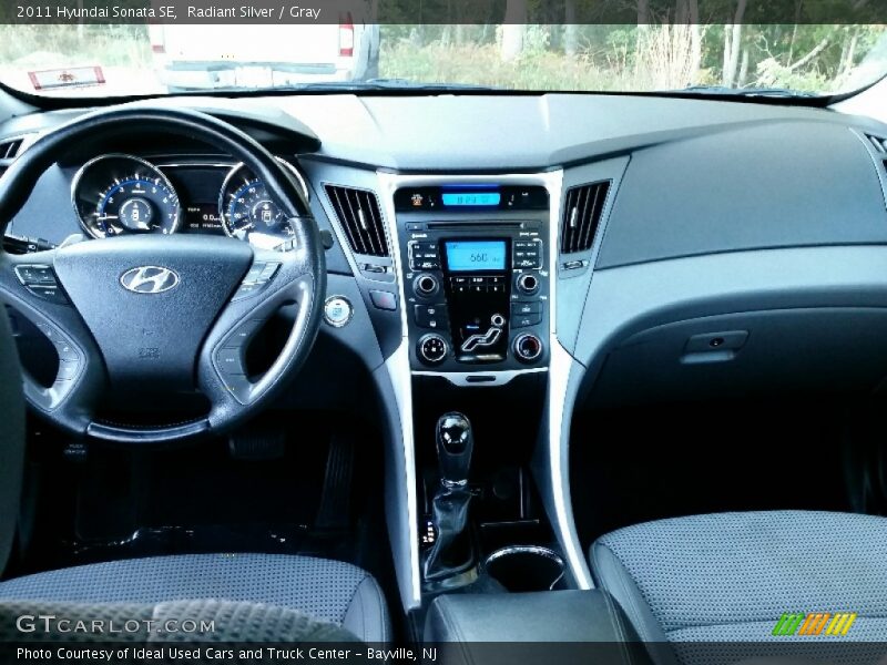 Radiant Silver / Gray 2011 Hyundai Sonata SE