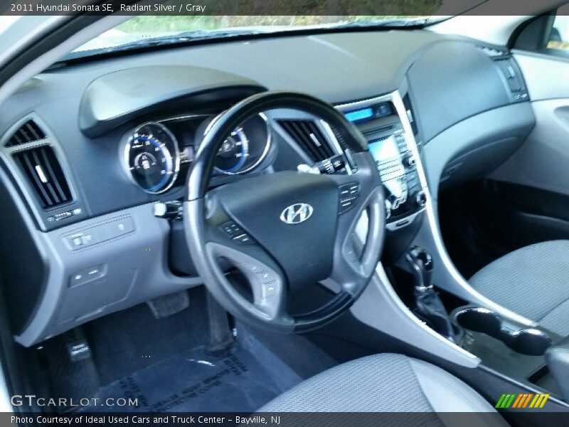 Radiant Silver / Gray 2011 Hyundai Sonata SE