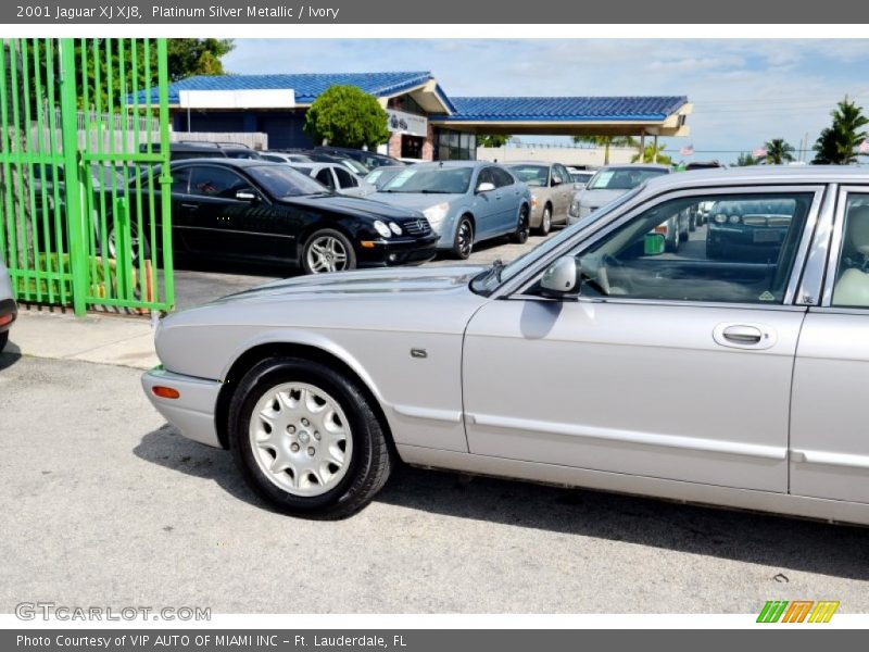 Platinum Silver Metallic / Ivory 2001 Jaguar XJ XJ8