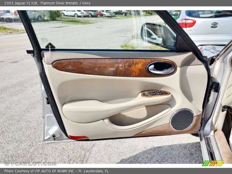 Platinum Silver Metallic / Ivory 2001 Jaguar XJ XJ8