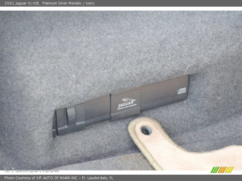Platinum Silver Metallic / Ivory 2001 Jaguar XJ XJ8