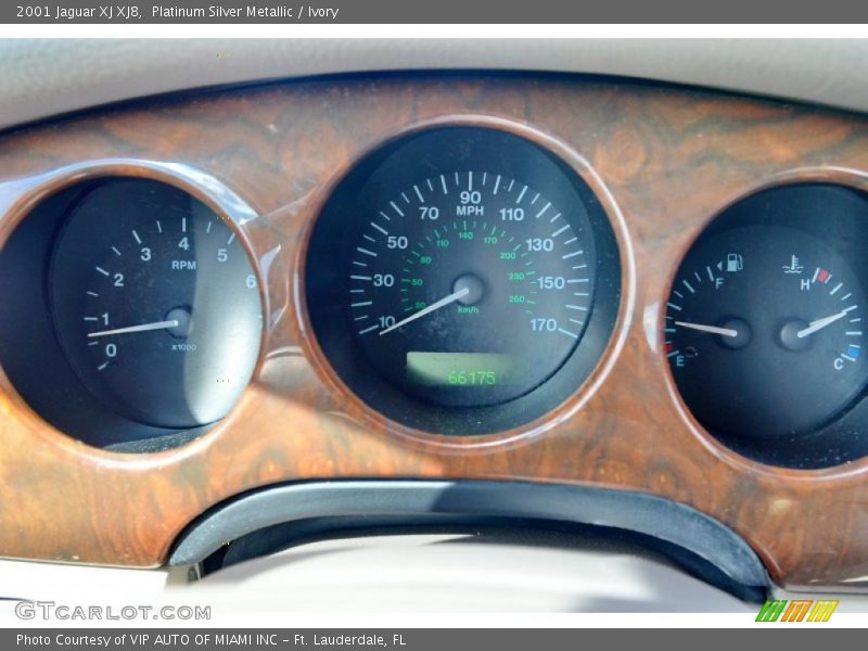 Platinum Silver Metallic / Ivory 2001 Jaguar XJ XJ8
