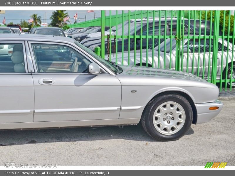 Platinum Silver Metallic / Ivory 2001 Jaguar XJ XJ8
