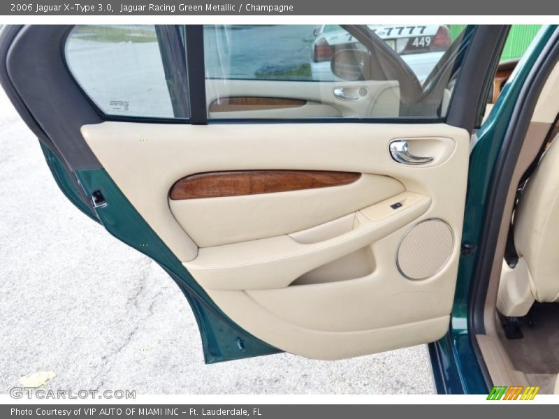 Door Panel of 2006 X-Type 3.0