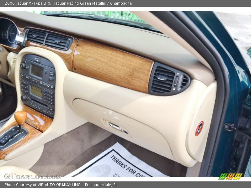 Jaguar Racing Green Metallic / Champagne 2006 Jaguar X-Type 3.0