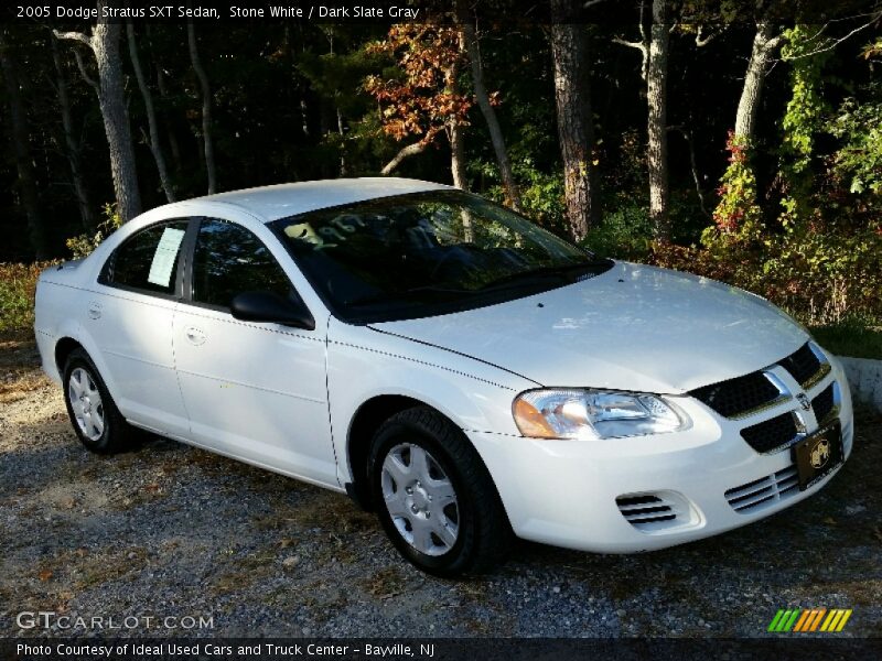 Stone White / Dark Slate Gray 2005 Dodge Stratus SXT Sedan