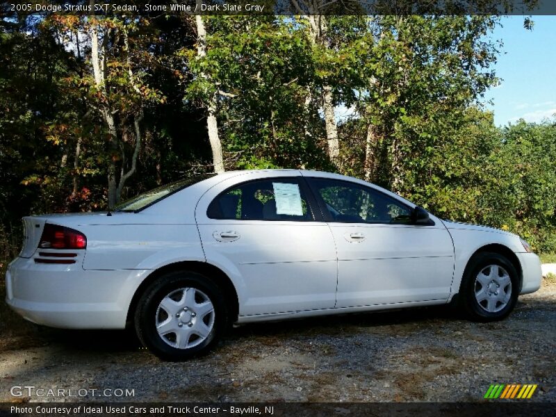 Stone White / Dark Slate Gray 2005 Dodge Stratus SXT Sedan