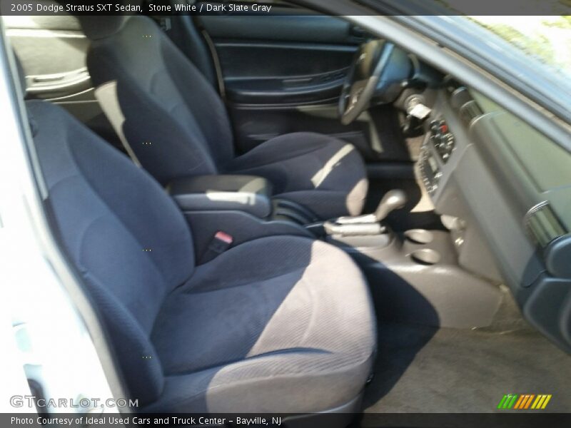 Stone White / Dark Slate Gray 2005 Dodge Stratus SXT Sedan