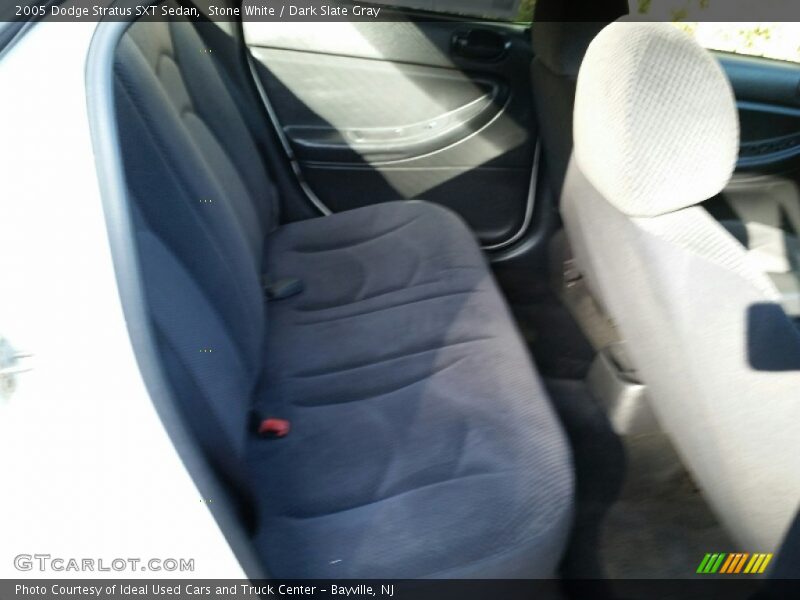 Stone White / Dark Slate Gray 2005 Dodge Stratus SXT Sedan