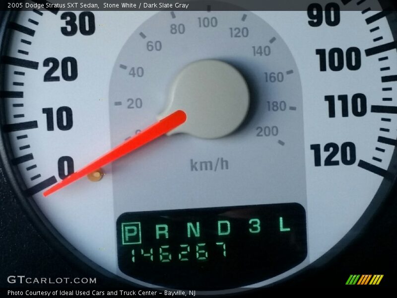 Stone White / Dark Slate Gray 2005 Dodge Stratus SXT Sedan