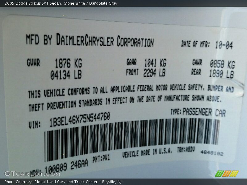 Stone White / Dark Slate Gray 2005 Dodge Stratus SXT Sedan
