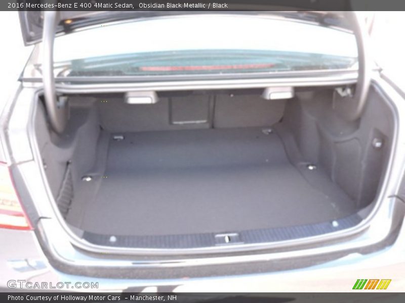  2016 E 400 4Matic Sedan Trunk