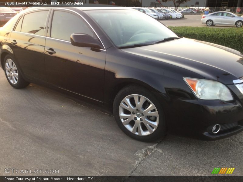 Black / Ivory Beige 2008 Toyota Avalon XLS