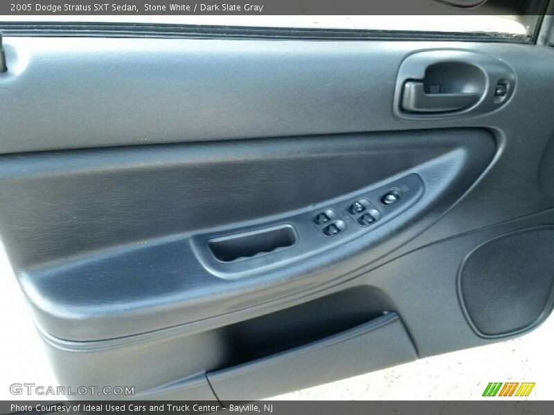 Stone White / Dark Slate Gray 2005 Dodge Stratus SXT Sedan