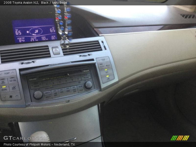 Black / Ivory Beige 2008 Toyota Avalon XLS