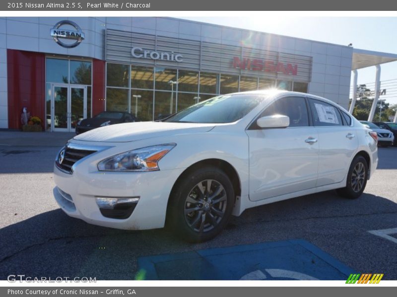 Pearl White / Charcoal 2015 Nissan Altima 2.5 S